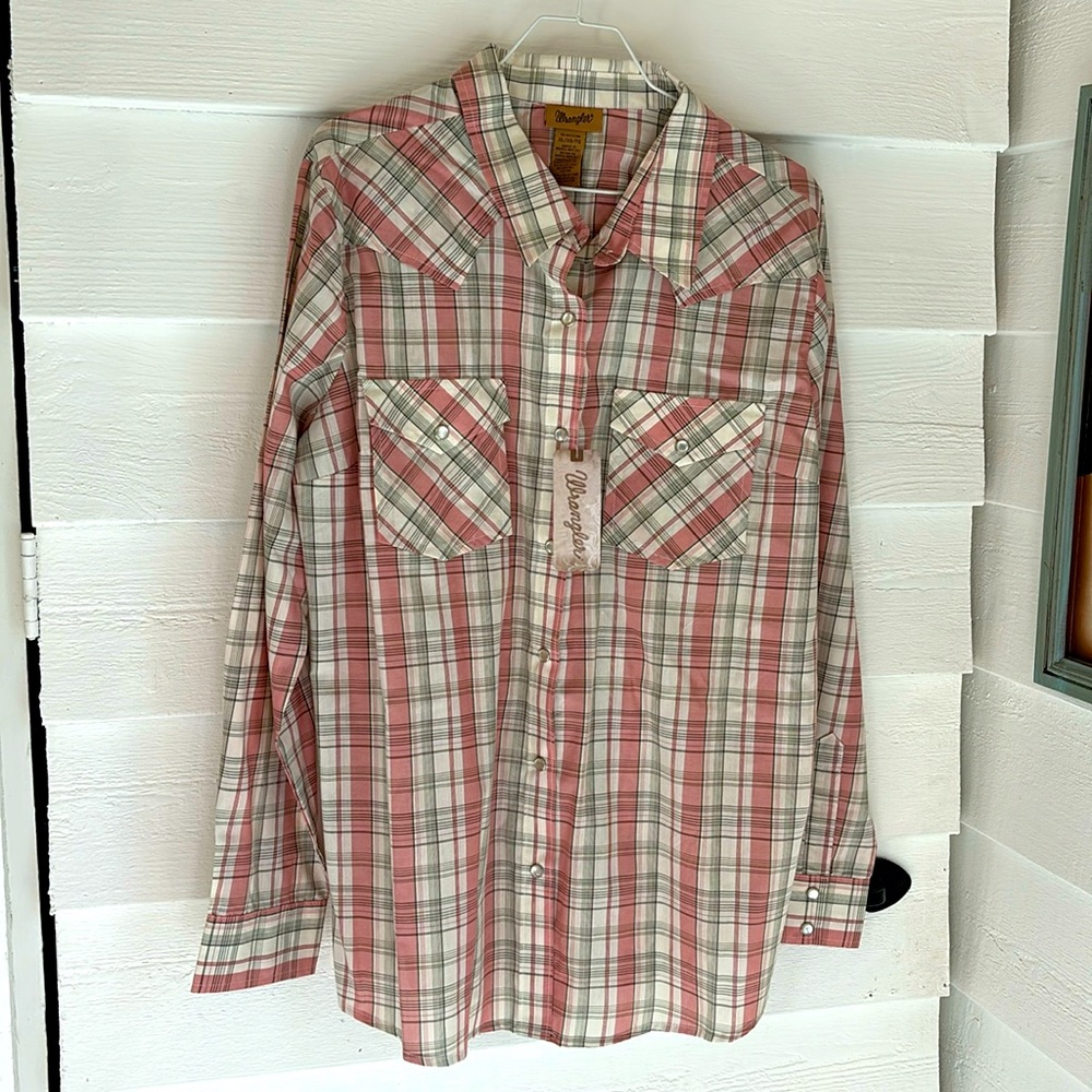 Wrangler snap front western style top